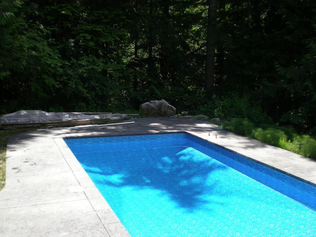 Davis Brook Retreat Bed and Breakfast Sechelt Exteriör bild