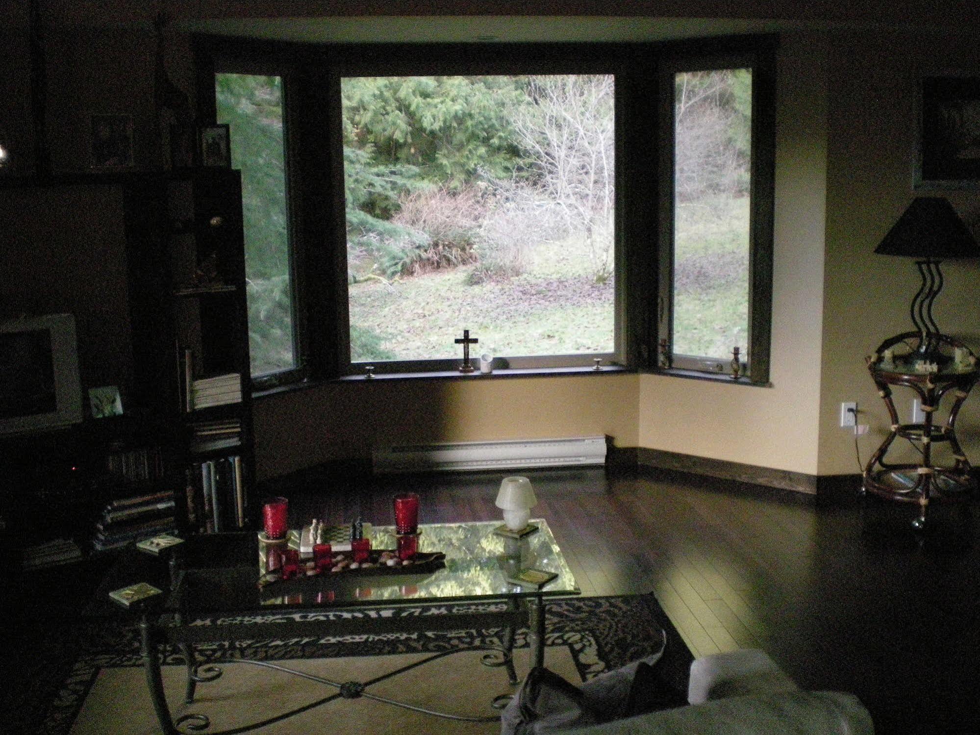 Davis Brook Retreat Bed and Breakfast Sechelt Exteriör bild