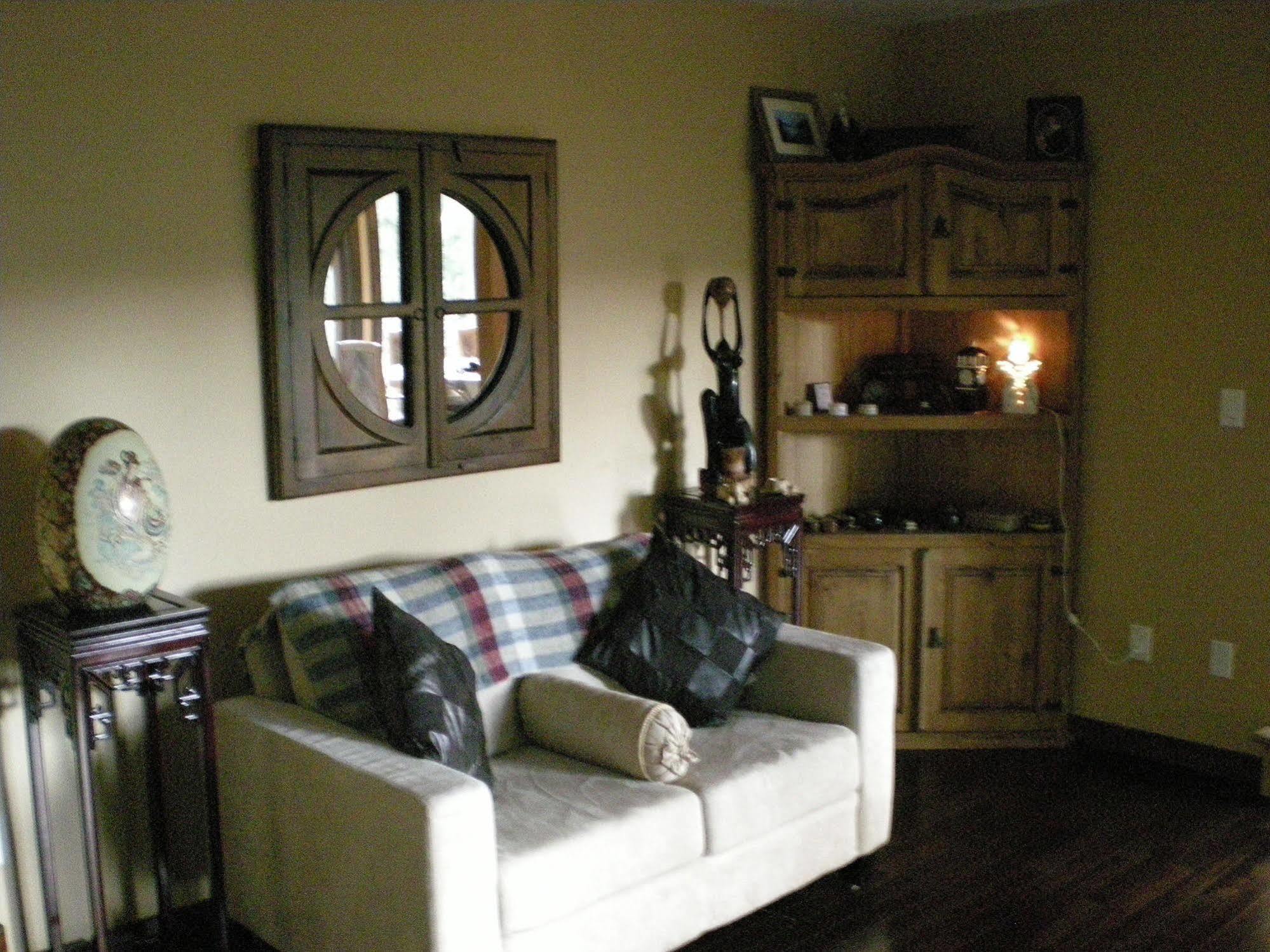Davis Brook Retreat Bed and Breakfast Sechelt Exteriör bild